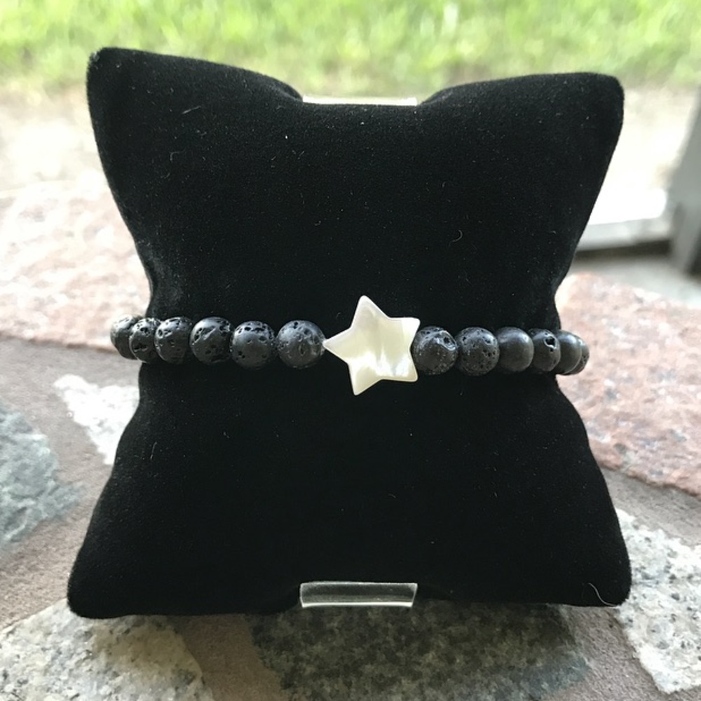 π΄SALE ! genuine mother of pearl star bracelet - Picture 7 of 9